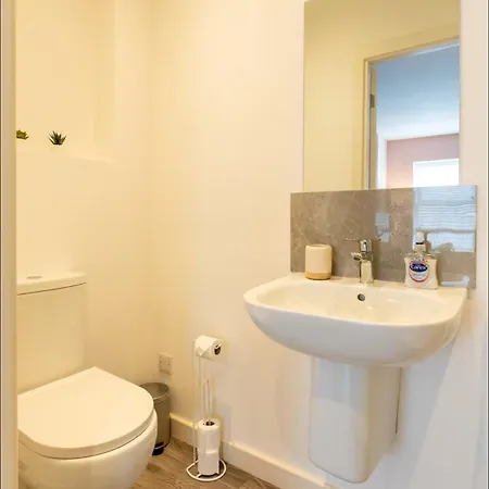 Cosy 1 Bedroom Flat - Wifi - Town Centre - Parking - Flat 4 For Weekly Apartment Harrogate